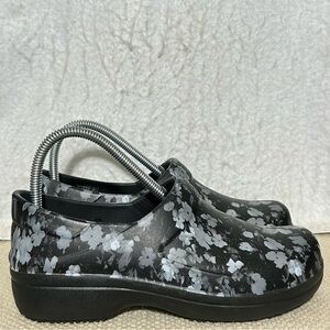 Crocs Womens Black Neria Pro II Slip On Clogs Work Shoes SZ US 7